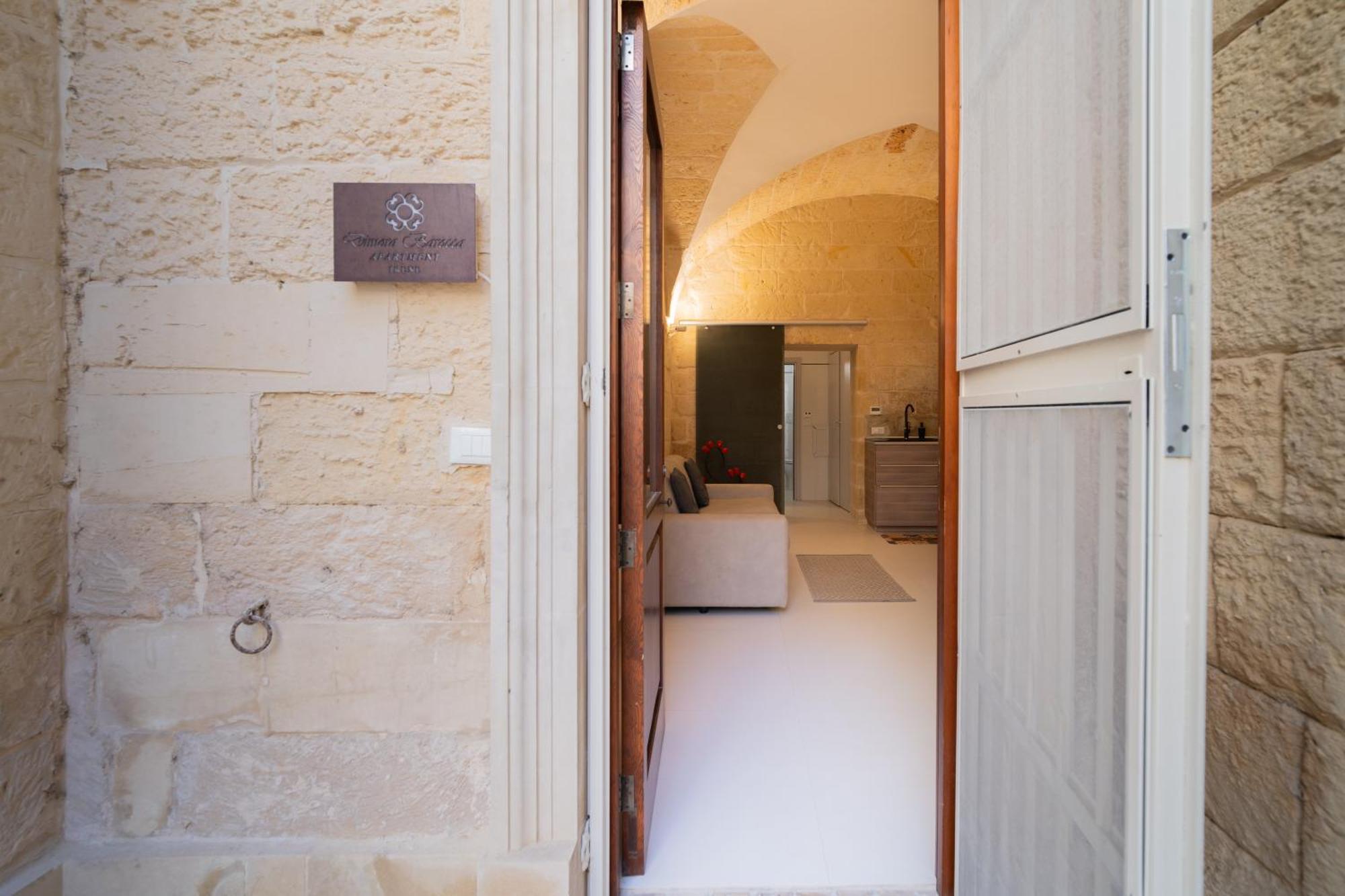 Dimora Barocca Apartment Irene レッチェ エクステリア 写真